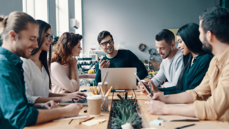 Print- und Onlinewerbung leicht gemacht: Mit Adobe Illustrator, Photoshop und InDesign 